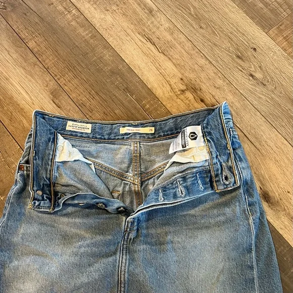 Levi’s Blue Denim Raw Hem Mini Skirt size 26 - Picture 6 of 6